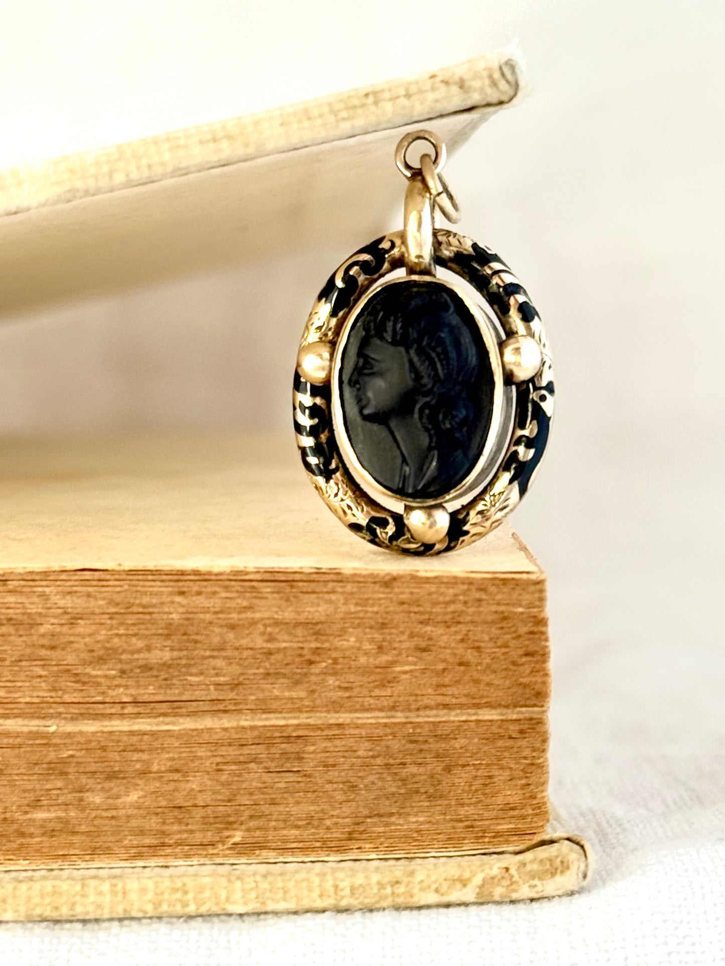 .1800s 1850s .375 .9ct antique Victorian gold and enamel French Jet and Shell carved Cameo pendant