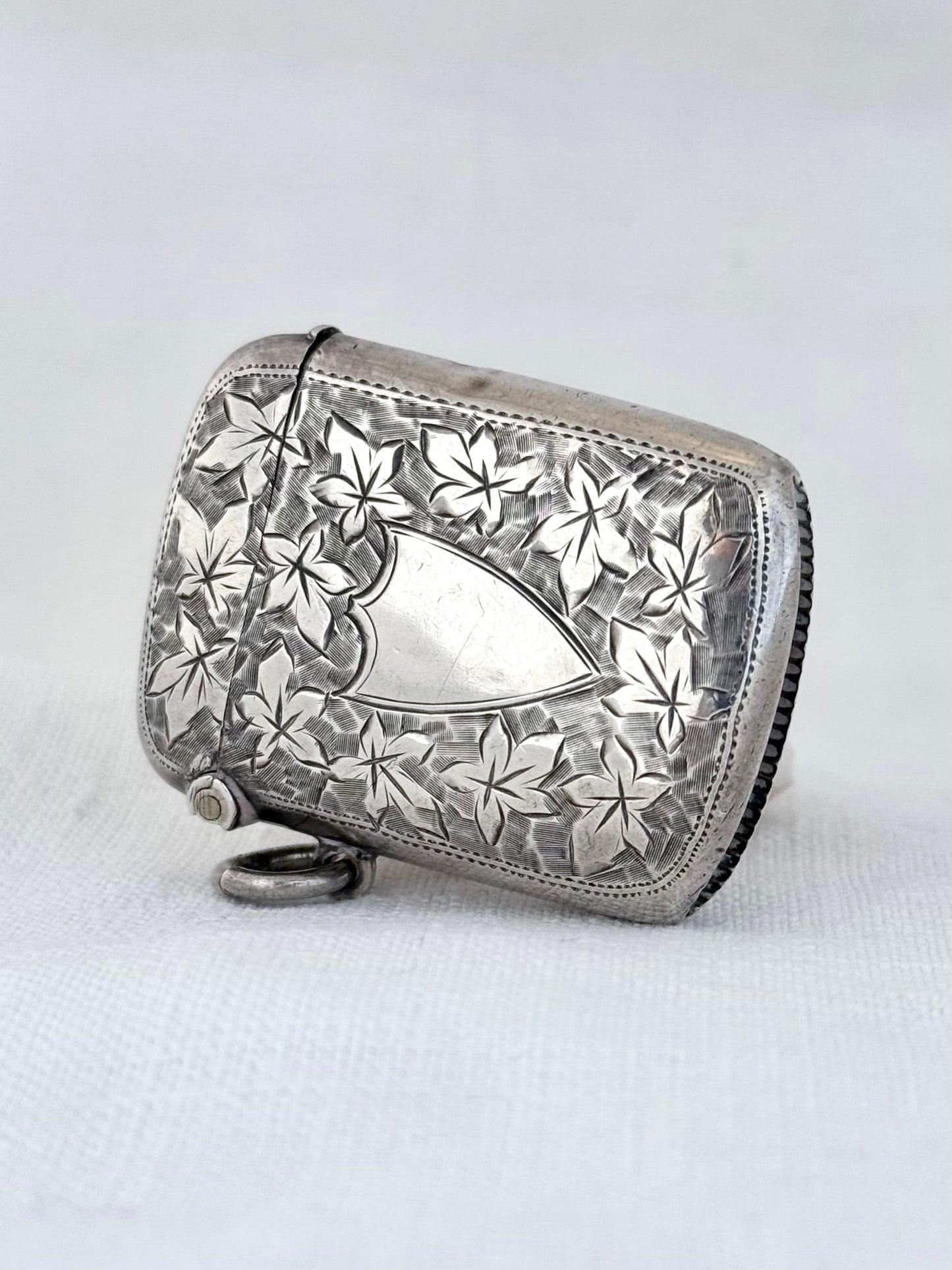 .1901 .925 antique Birmingham silver hallmarked Edwardian ivy leaf sterling silver Vesta Match case Match safe pendant locket