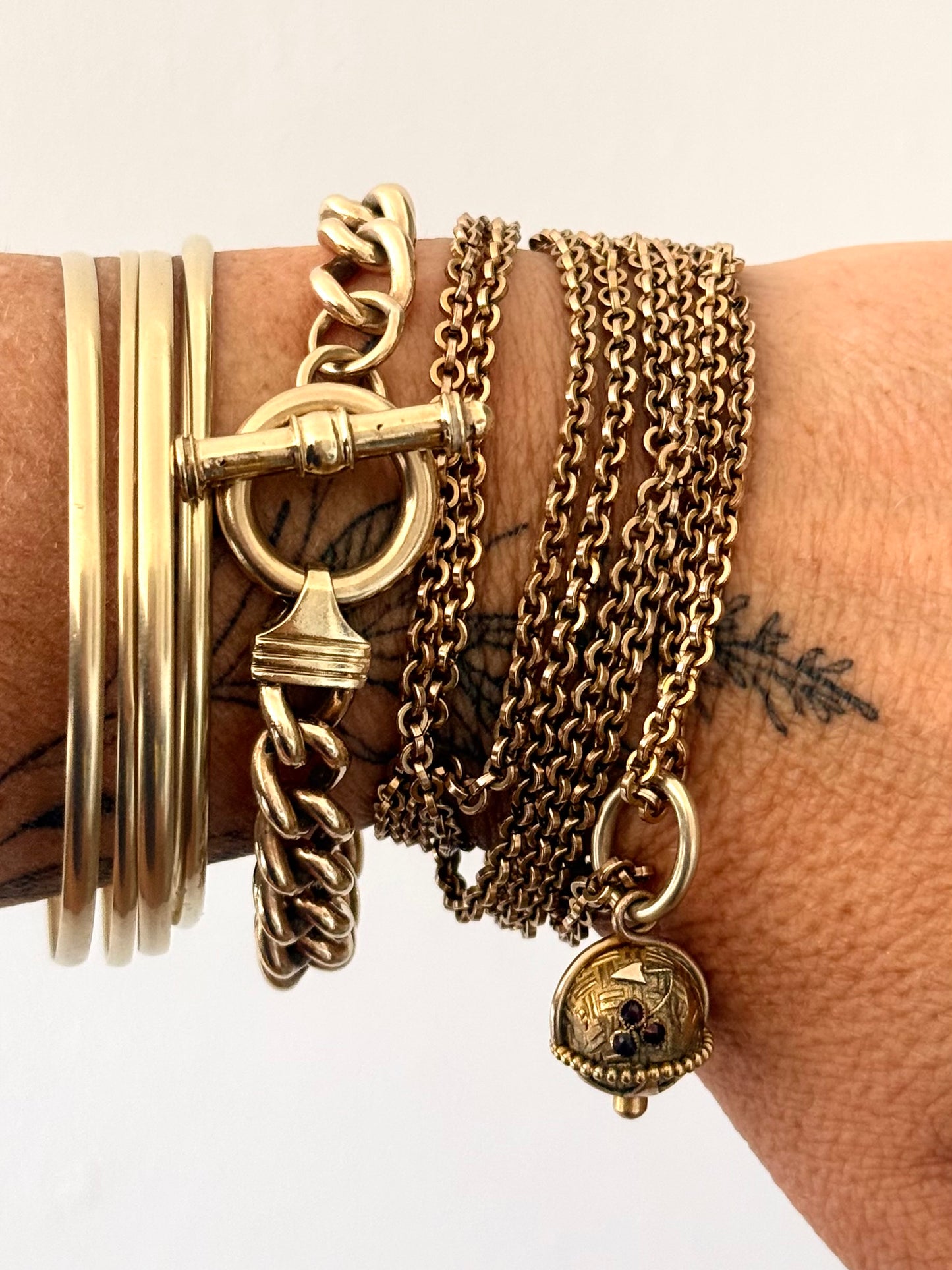 .375 .9ct yellow gold modernist chunky gold solid and heavy gold wide link t-bar toggle chunky fob chain curb bracelet