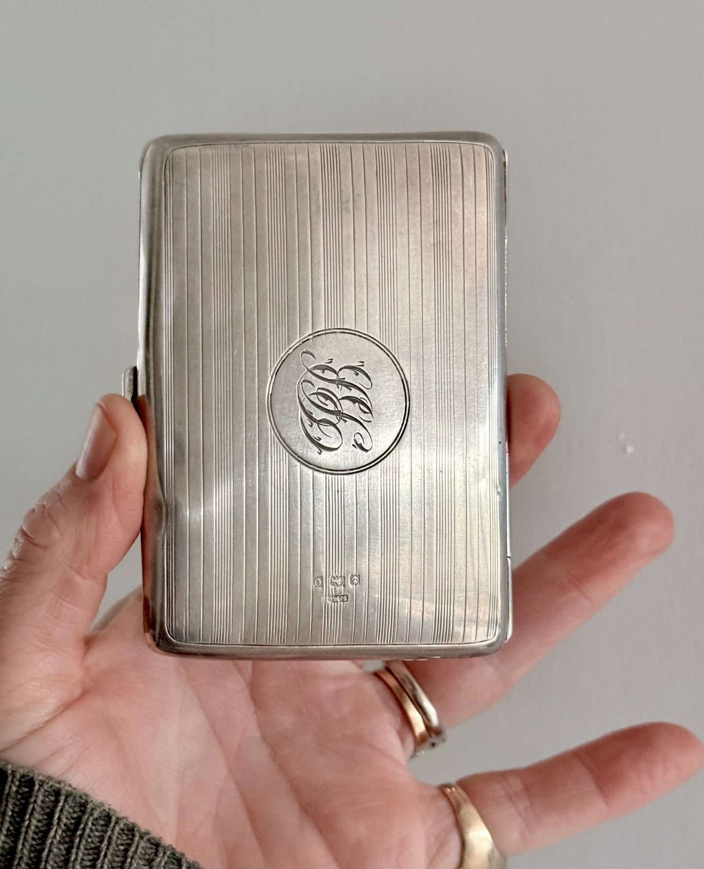 .1938 .925 Art Deco Birmingham hallmarked solid sterling silver pin stripe engine turned engraved heritage card case cigarette case