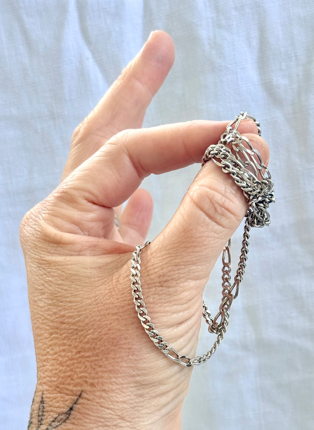 .1970s .925 .71cm long retro perfect sterling silver flat curb chain Figaro chain modernist chain link long retro perfect necklace