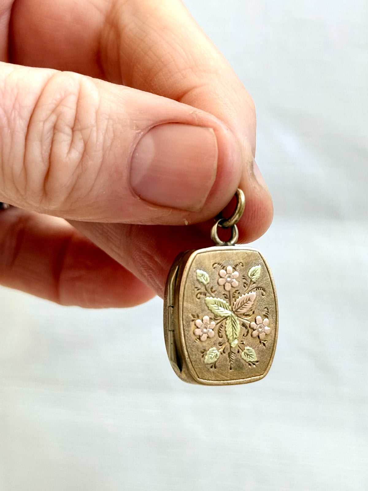 .18ct .1900s antique Belle Epoque French gold fine hand pierced Yellow Green Red Gold flower decal overlay locket pendant