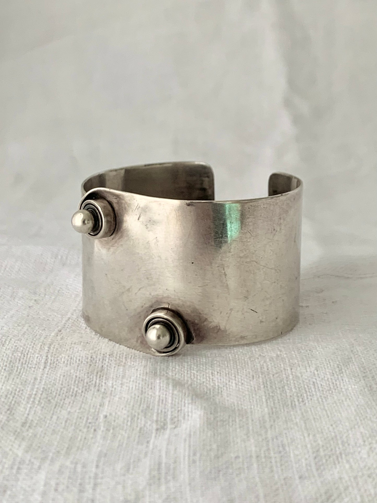 .925 1950s 1960s American Orb Sphere MCM abstract rare and collectable designer Otto Robert Bade Mid Century Modern sterling silver Modernist artisan made collectors cuff bangle