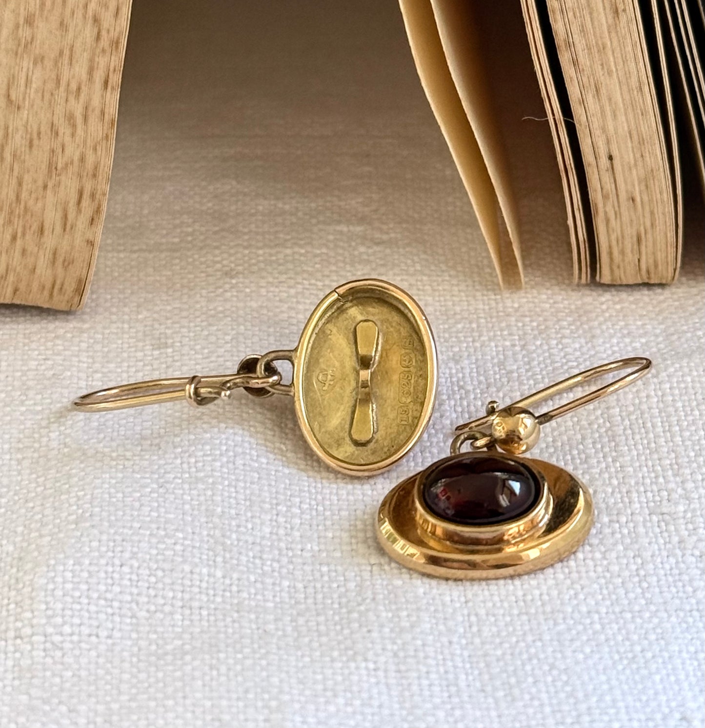 .15ct rose gold .1942 .625 gold Garnet cabochon gemstone collectors oval heirloom cufflink drop dangle earrings