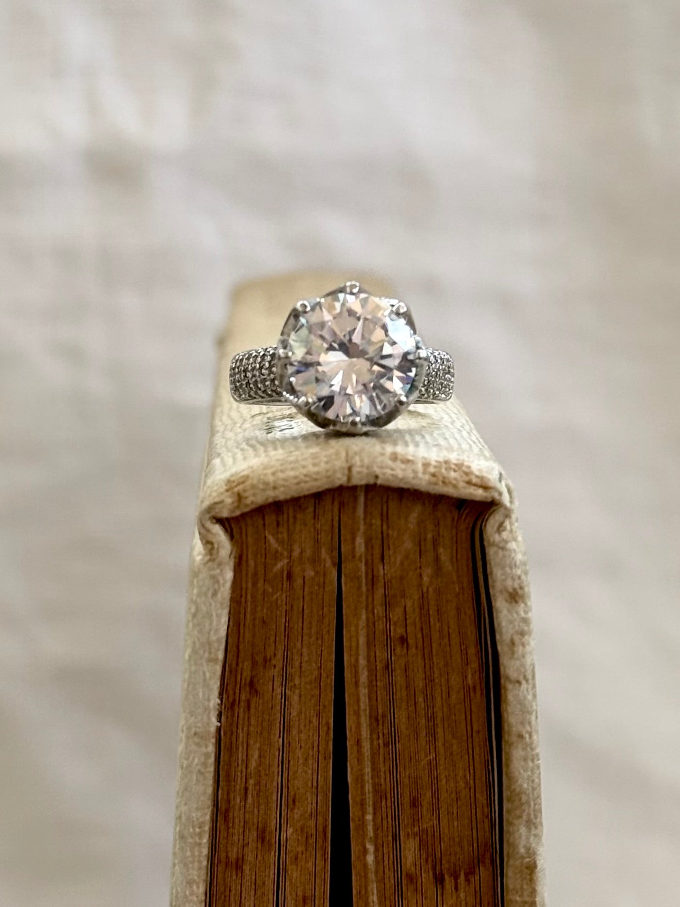 .1950s revival .925 architectural large flower silver beautiful modernist diamanté clear stone high rise pave set geometric large cocktail dress ring