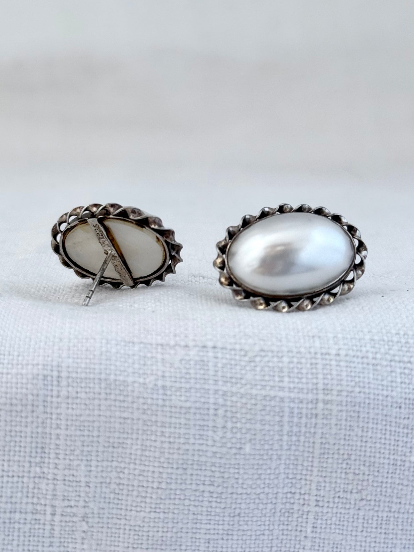 .925 .1990s sterling silver oversized costume Mabe pearl post stud earrings