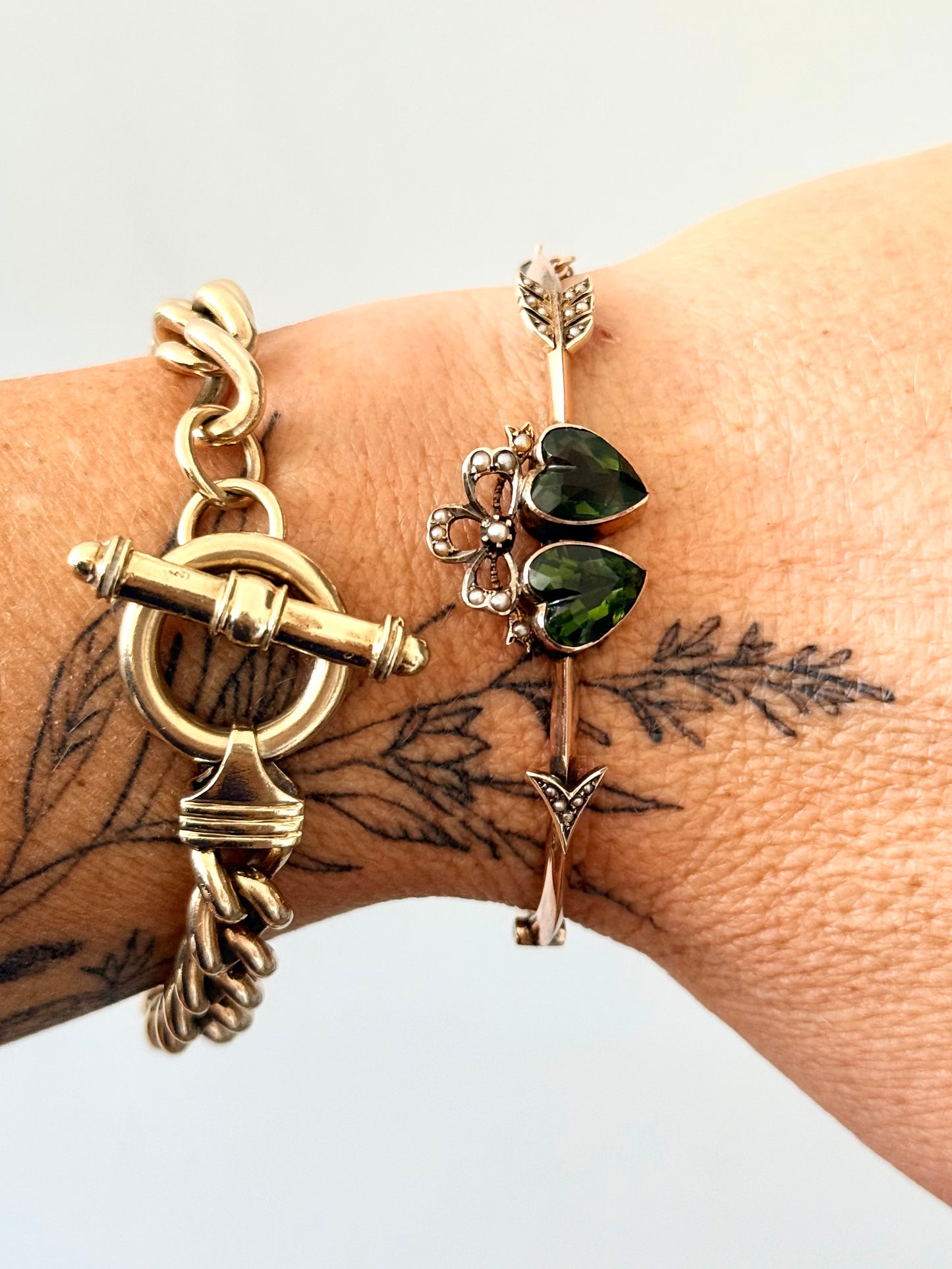 .375 .9ct yellow gold modernist chunky gold solid and heavy gold wide link t-bar toggle chunky fob chain curb bracelet