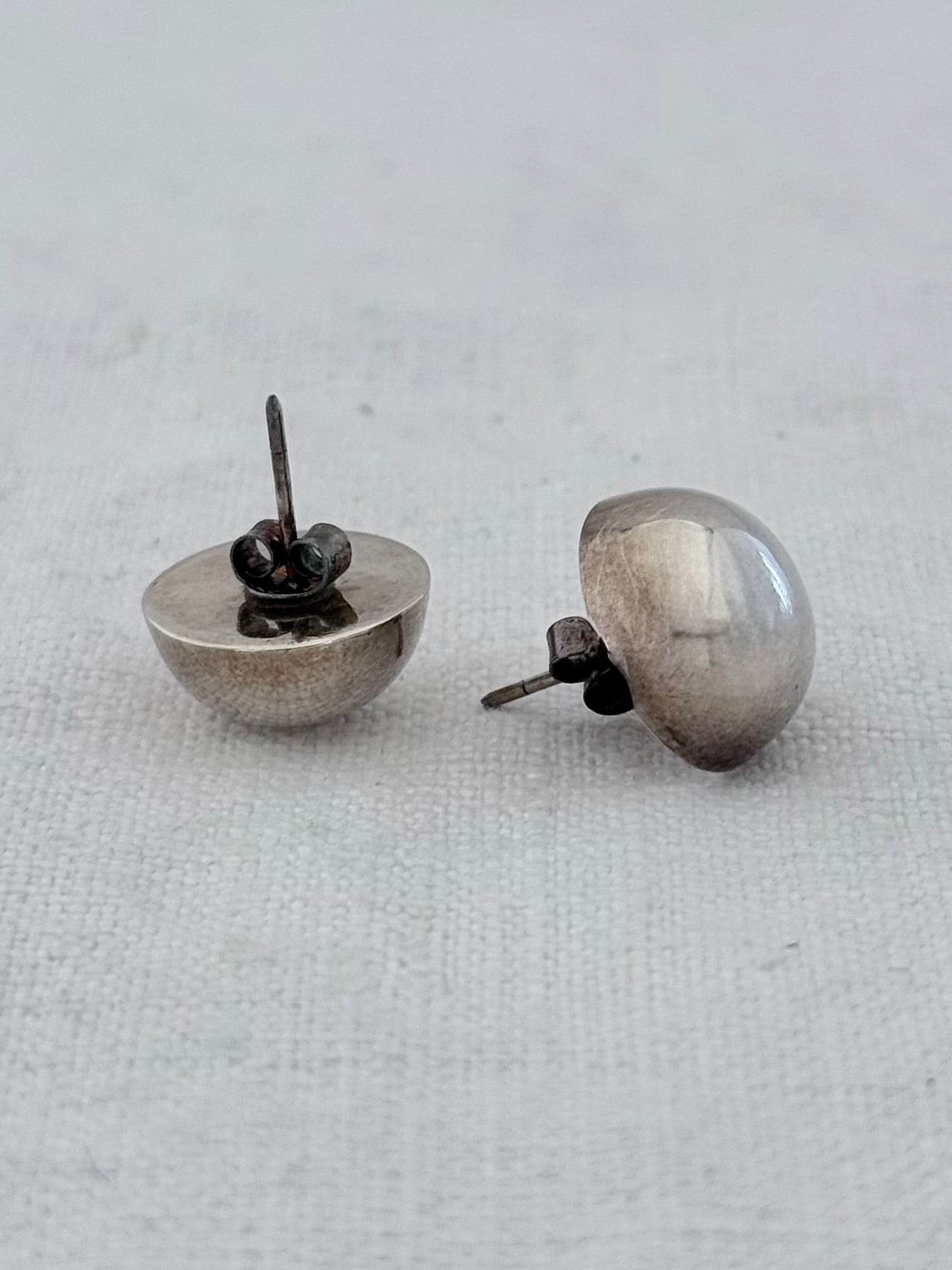 .1970s .1980s .925 domed button Classic sterling silver medium domed button circle post stud earrings