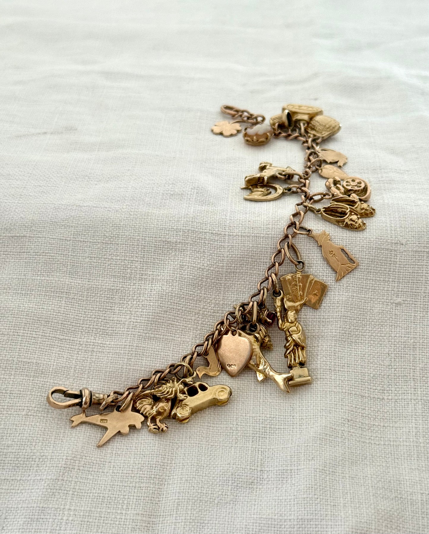 .1970s .1980s .23 charm solid .375 .9ct gold modernist keepsake luxury heirloom charm bracelet