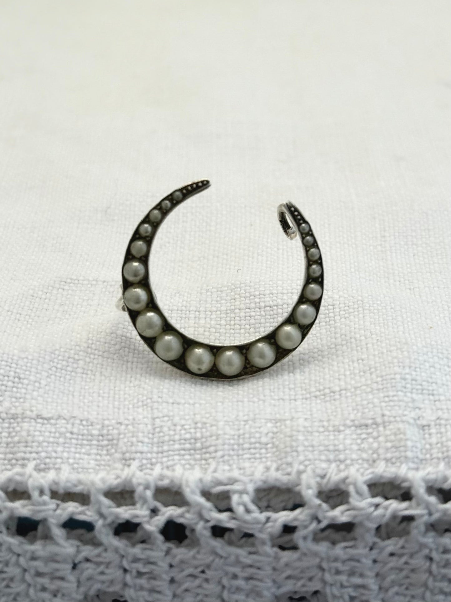 .1890s .1900s antique Art Nouveau beautiful pearl grey seed pearl crescent celestial moon collectors brooch