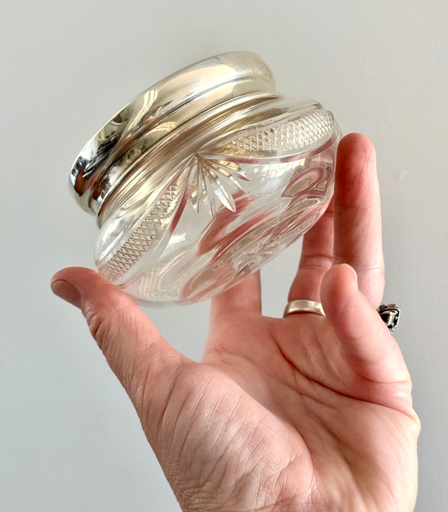 .1929 .925 antique Art Deco fancy engraved engine turned round pressed pattern bubble glass sterling silver lidded vanity powder bowl jar