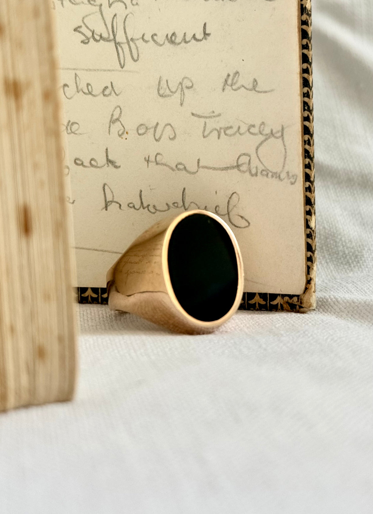 .1960s .375 .9ct black onyx large solid gold modernist oval signet seal gold heirloom unisex gold gemstone ring