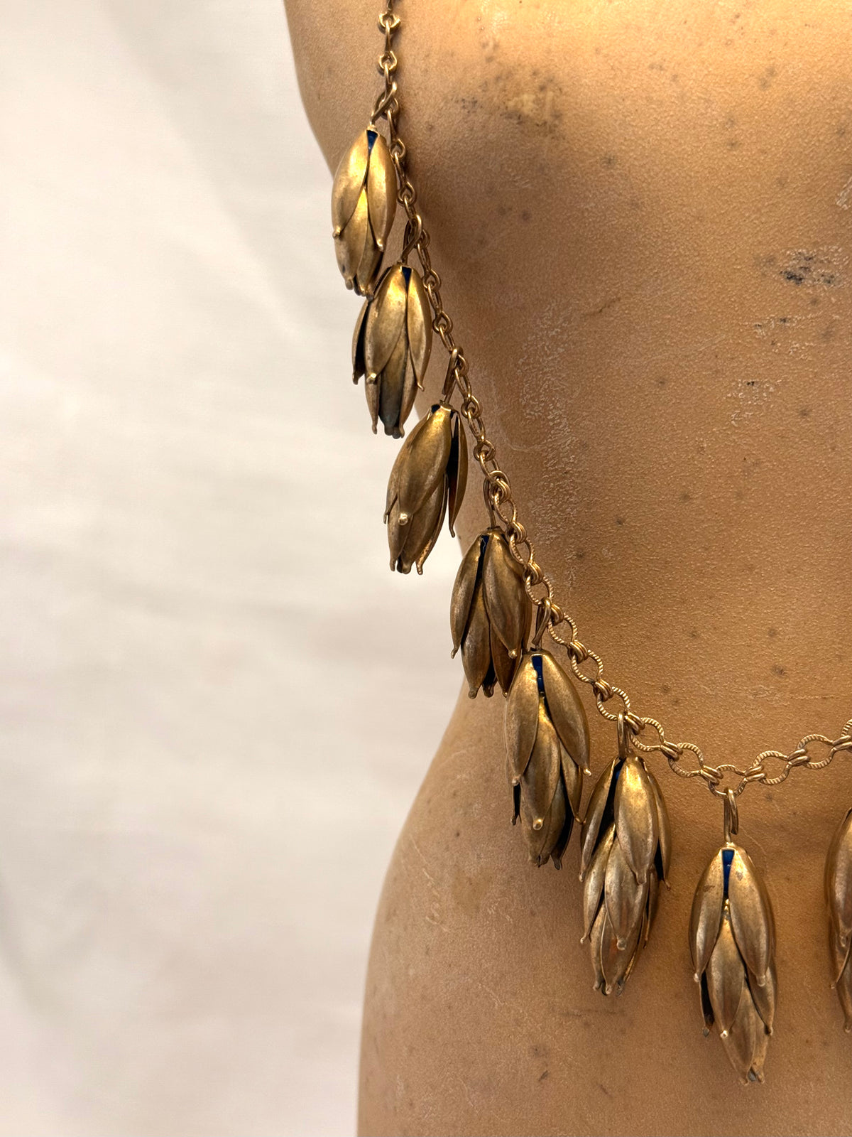 .1940s arts and crafts bronze flower pod seed pod fancy link dangle chocker chain Scandinavian necklace