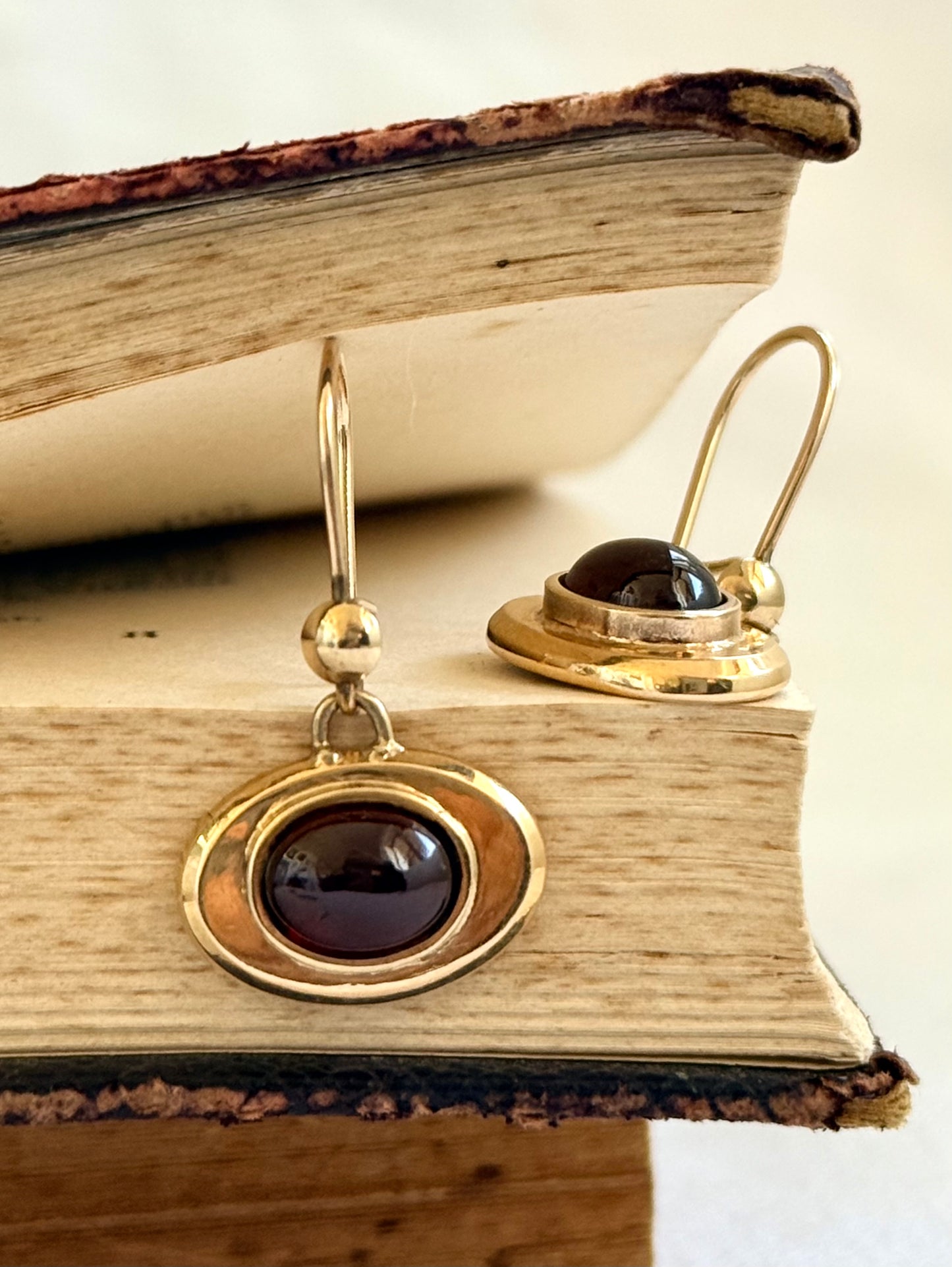 .15ct rose gold .1942 .625 gold Garnet cabochon gemstone collectors oval heirloom cufflink drop dangle earrings