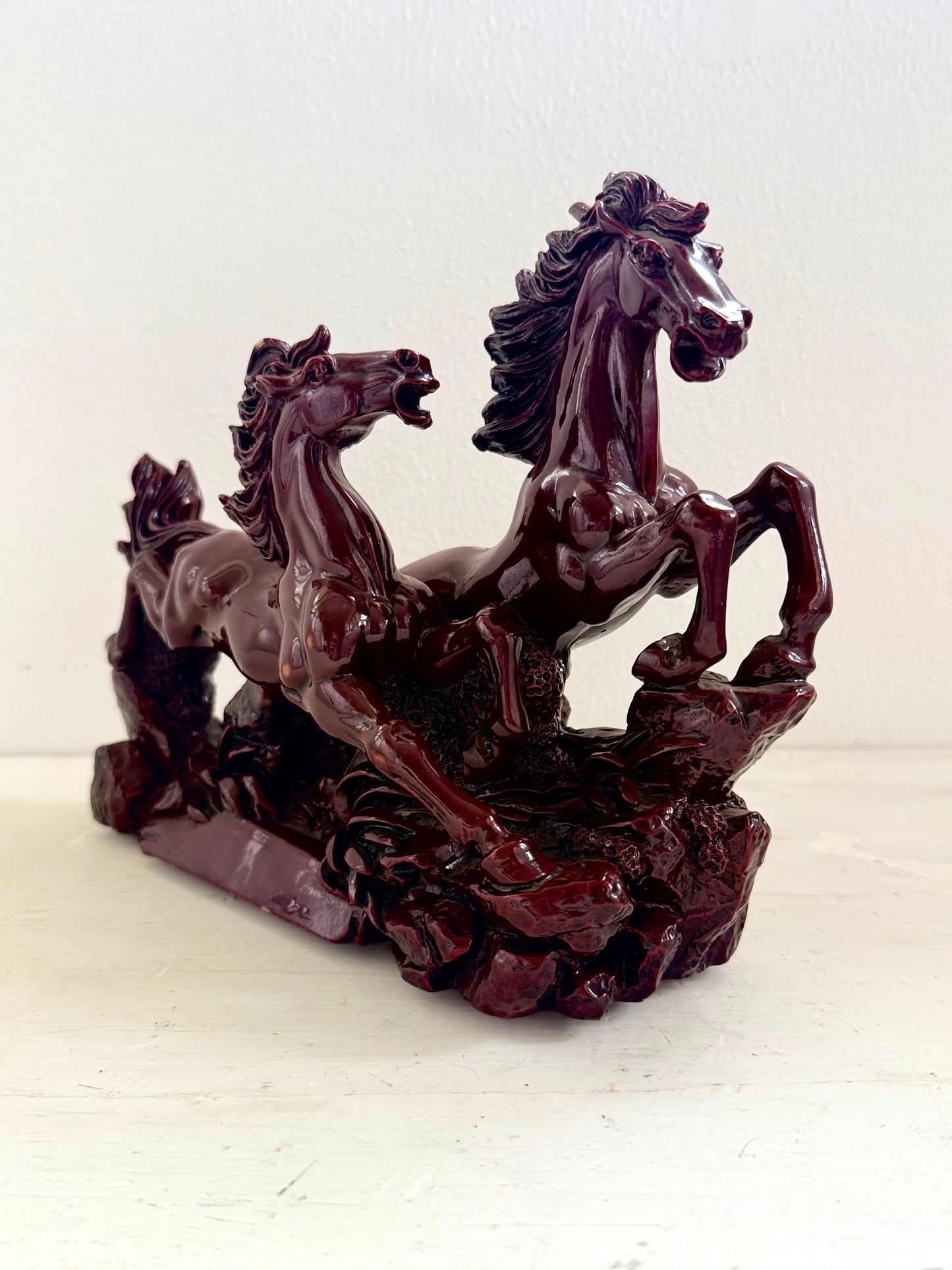 .1950s Chinese vintage red resin galloping running horses figurine statue in Feng Shui Style