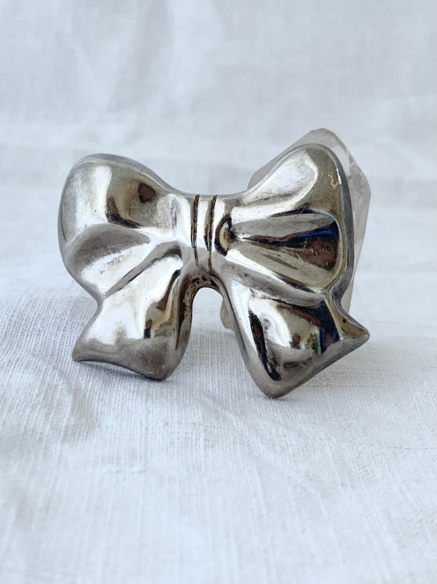 .925 1970s 1980s Mexican Mexico silver collectors oversized large retro fantastic bow ribbon statement pendant brooch.