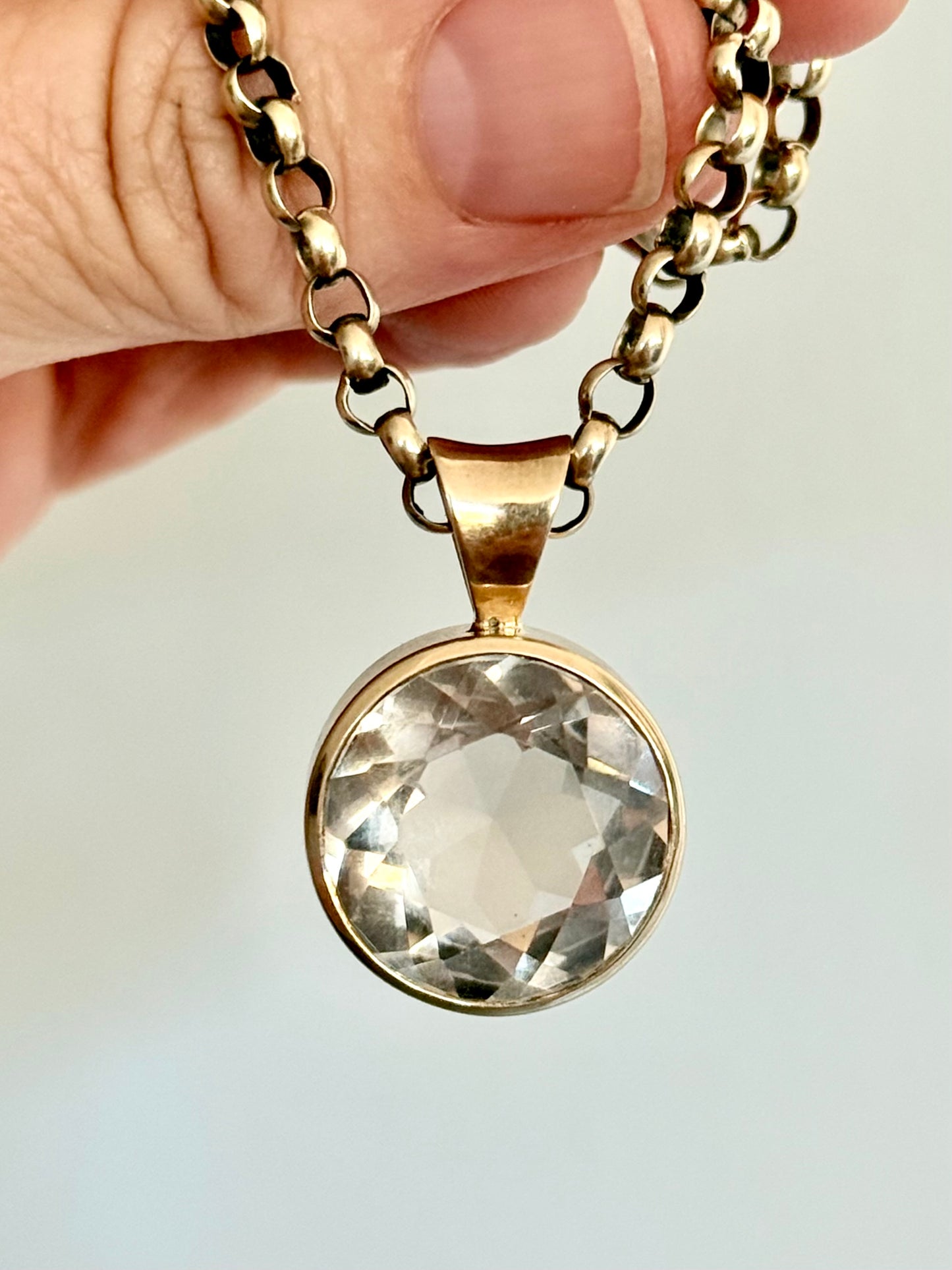 .15ct .1960s .1970s .9ct gold large and magnificent Smoky Quartz bezel set solid gold round statement pendant