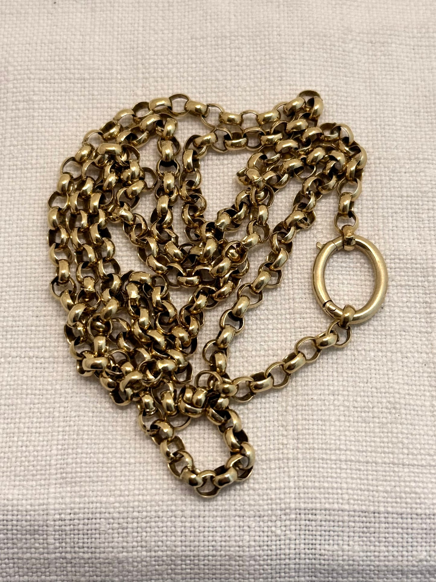 .1990s .375 .71cm long .9 carat classic long modernist gold large link belcher rolo long length belcher chain necklace with oval extender clasp