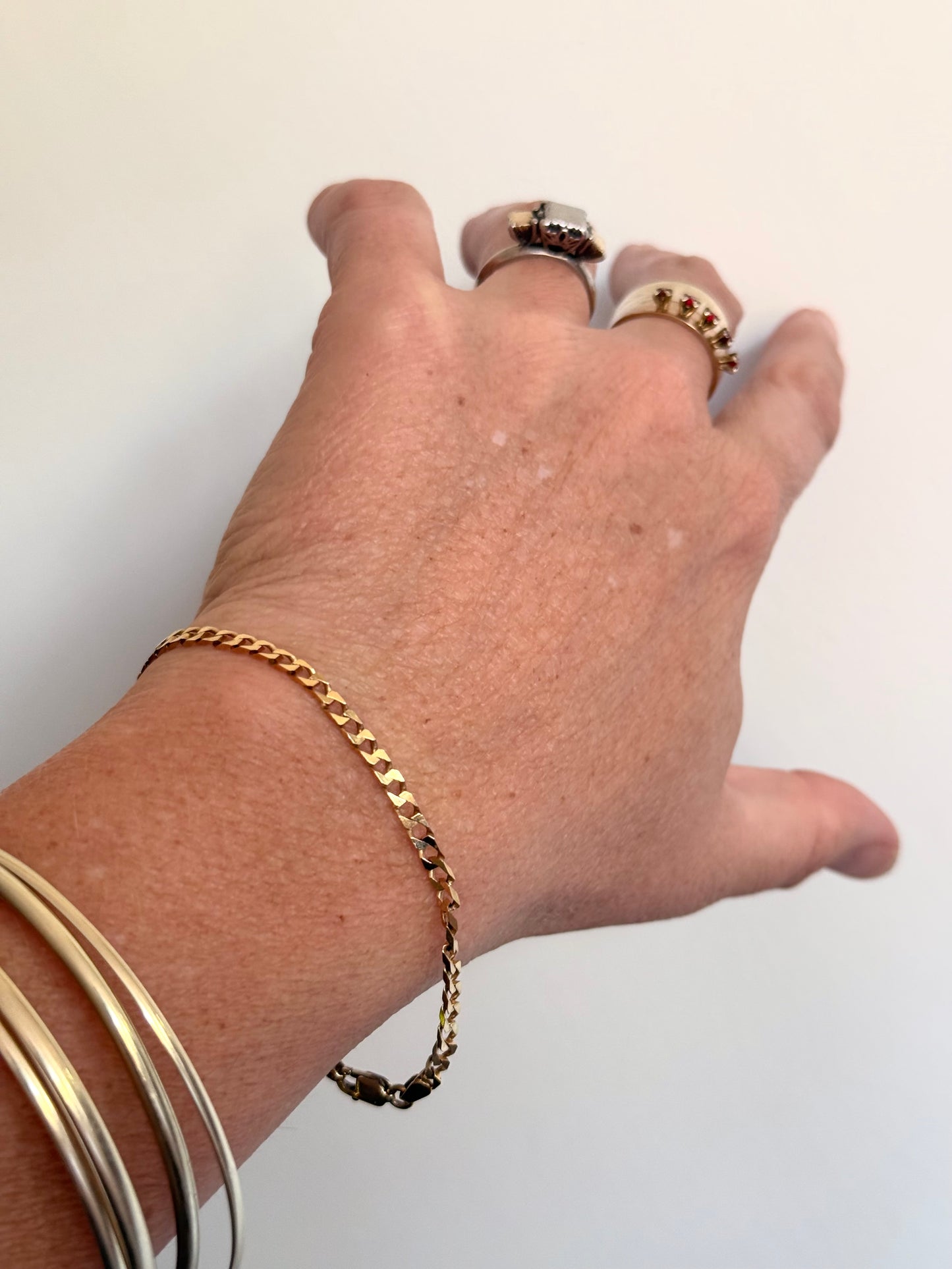 .1960s .375 Italy 9ct gold mid century modern square link cuban link modernist yellow gold Unoaerre Italian goldsmith designer chain bracelet