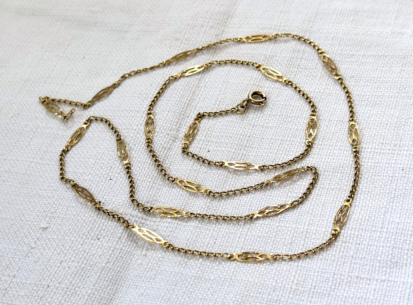 375 .58cm long .9ct gold delicious fancy navette form and curb link gold chain necklace