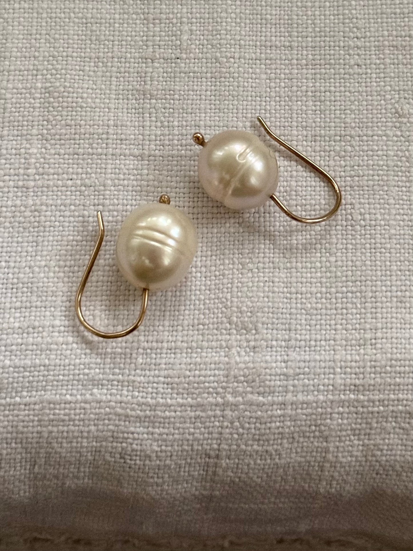 .375 .9ct luxury opulent white pearl hook drop dangle earrings