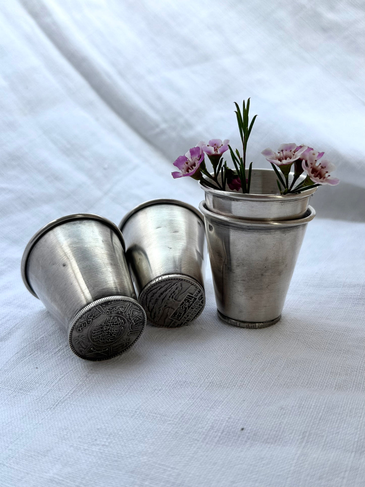 .1933 .1950s 4x .900 coin silver rare artisan made Middle Eastern Ottoman silver tumblers shot glasses