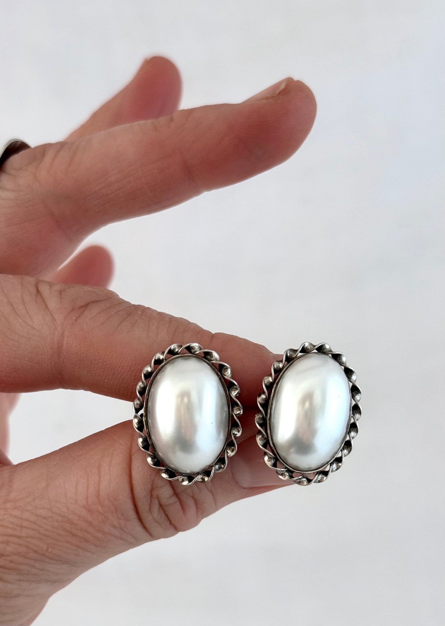.925 .1990s sterling silver oversized costume Mabe pearl post stud earrings