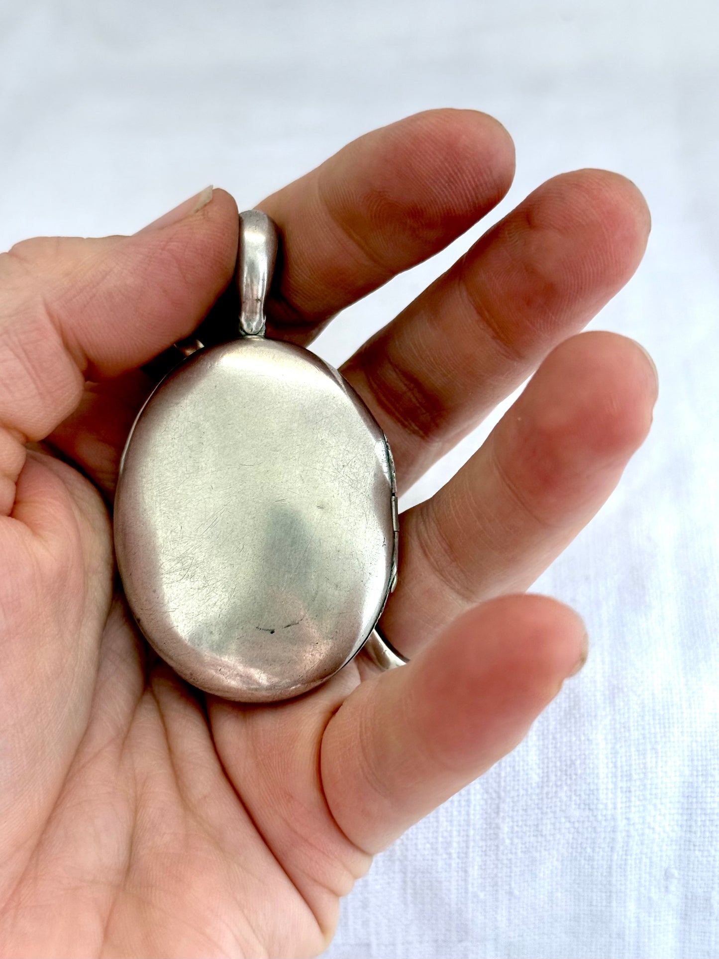 .1880s .925 antique Victorian sweetheart oversized sterling silver buckle locket