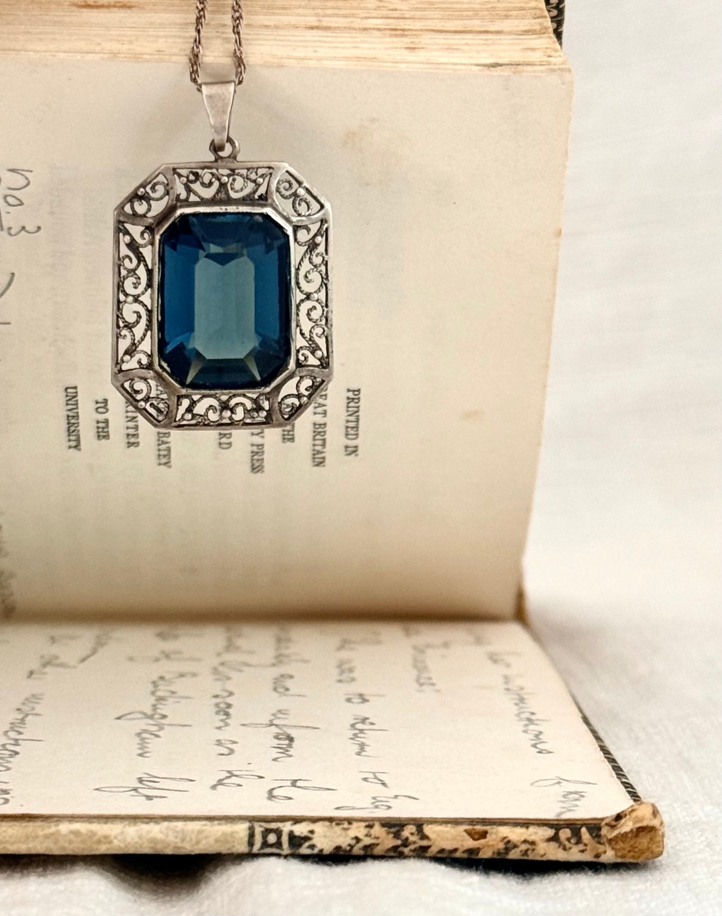 .1930s .1940s .925 silver late Art Deco Sapphire blue faceted paste gemstone pendant on silver chain