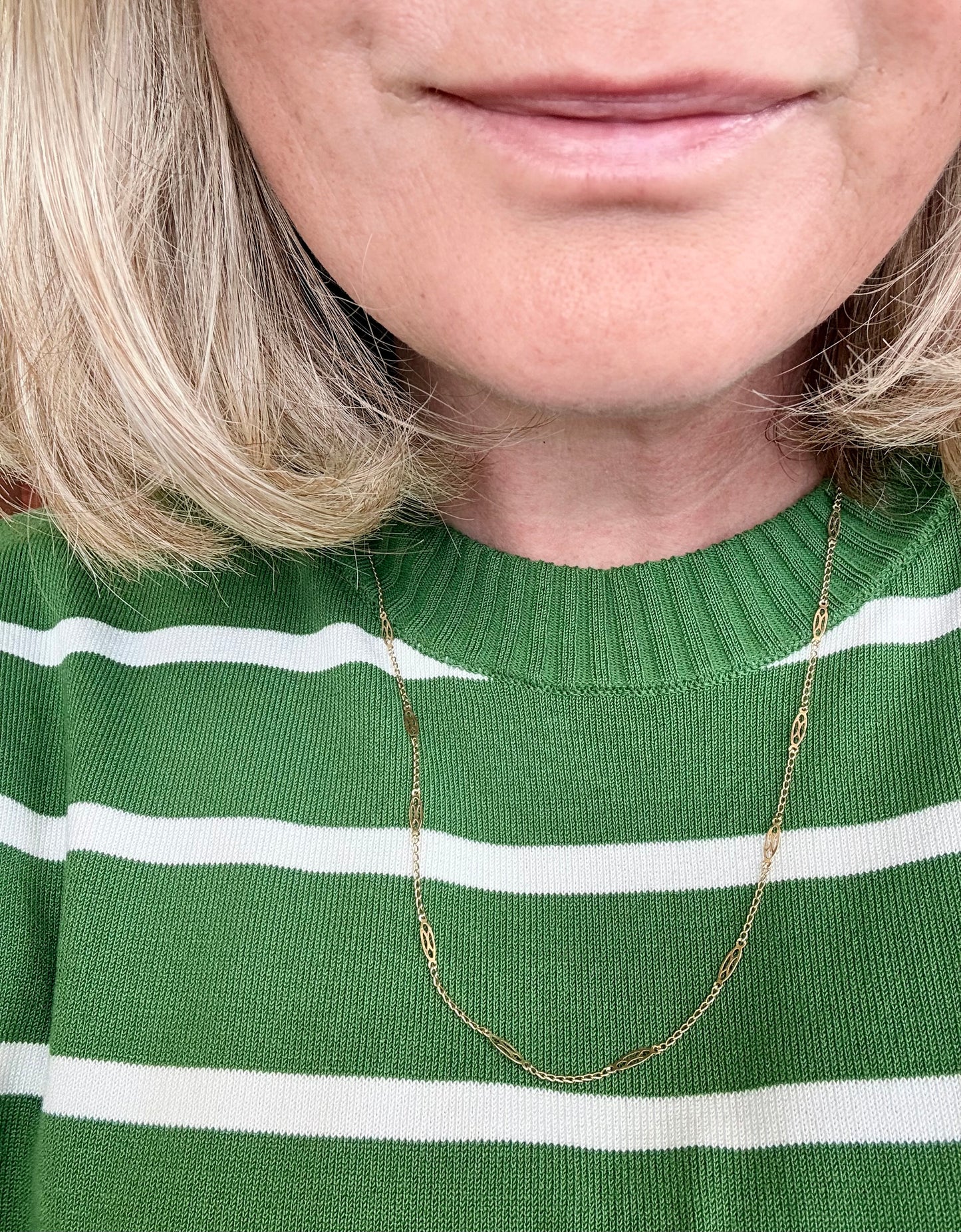 375 .58cm long .9ct gold delicious fancy navette form and curb link gold chain necklace