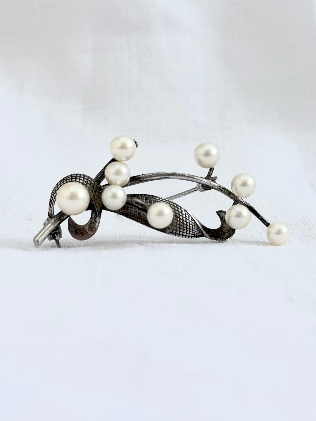 .1940s .925 Akoya Pearl snowbell flower leaf spray mid century heirloom silver pearl brooch