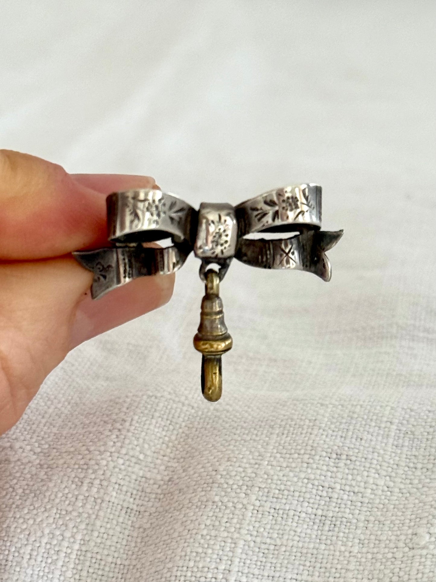 .1912 .925 antique Bow Ribbon original Chester hallmark silver sweetheart lapel fob watch brooch pin