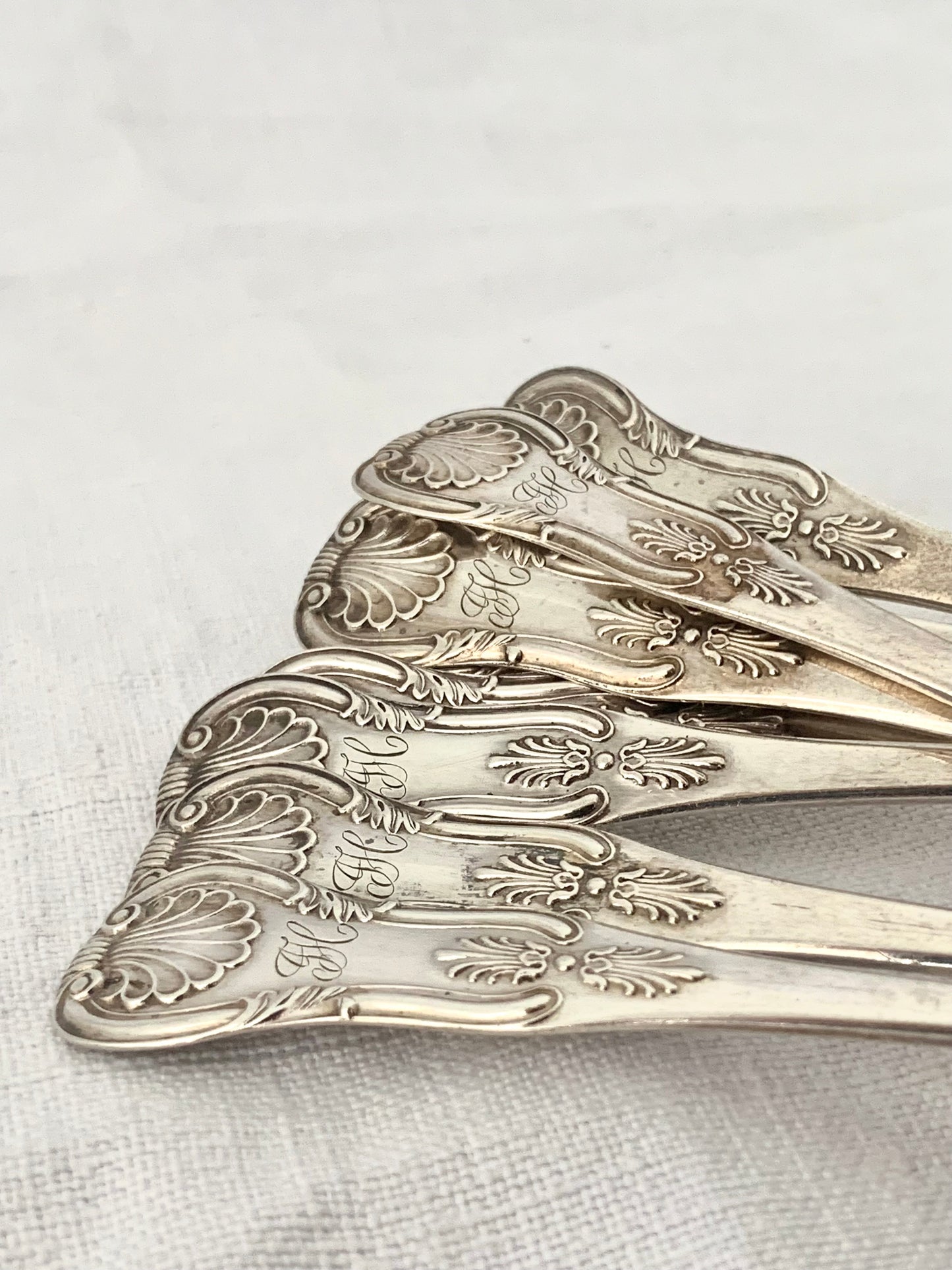 .925 1870 hallmark sterling silver Scottish Scotland Edinburgh collectors silver King’s Pattern 8 teaspoon set with JH monogram.