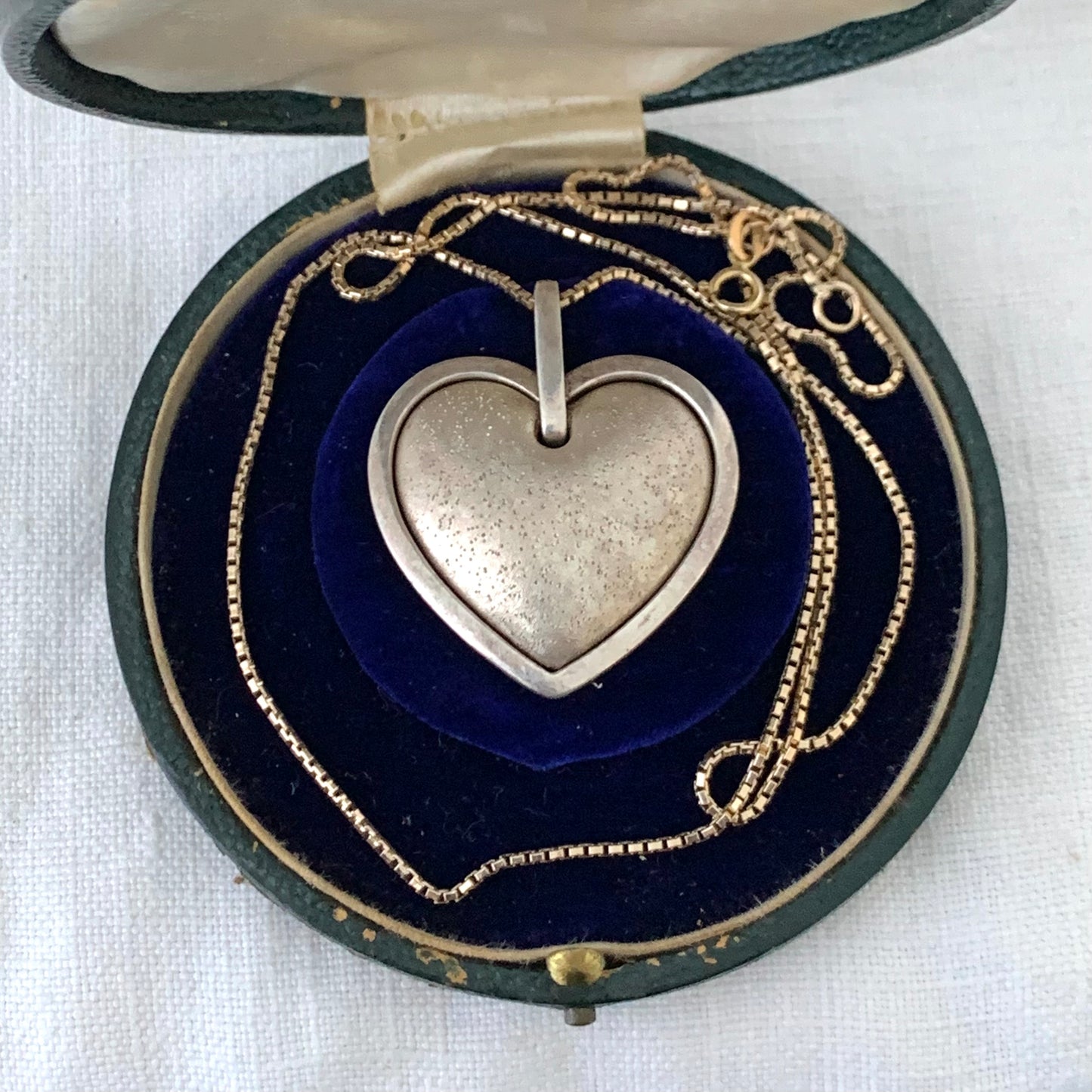 1990s 925 articulated large textured double heart sterling silver Italian heart pendant