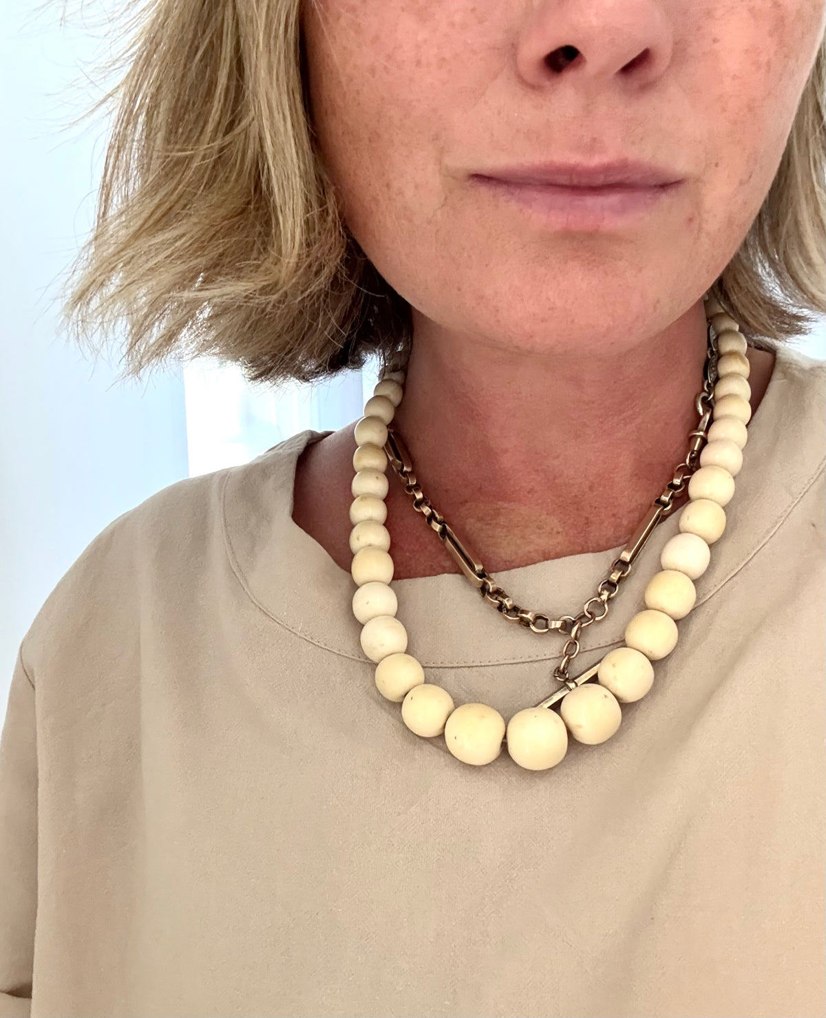.1900s .1930s Ivory pre ban chunky graduated 58.5cm long bead necklace
