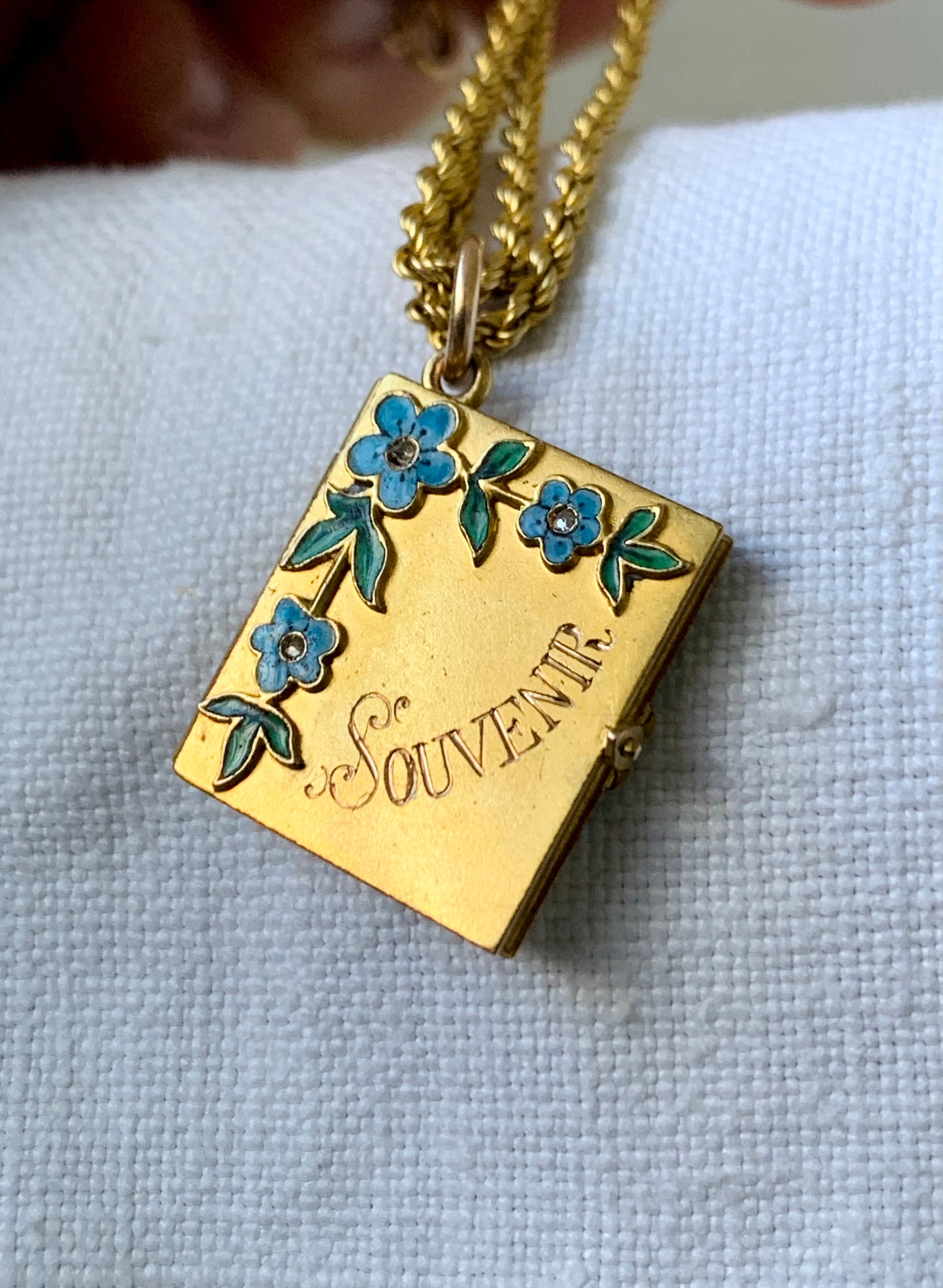 .14ct .585ct 1880s 1900s antique rare solid 14ct gold Diamond and enamel rare Forget me Not flowers French Souvenir Diamond book photo locket sentiment booklet pendant