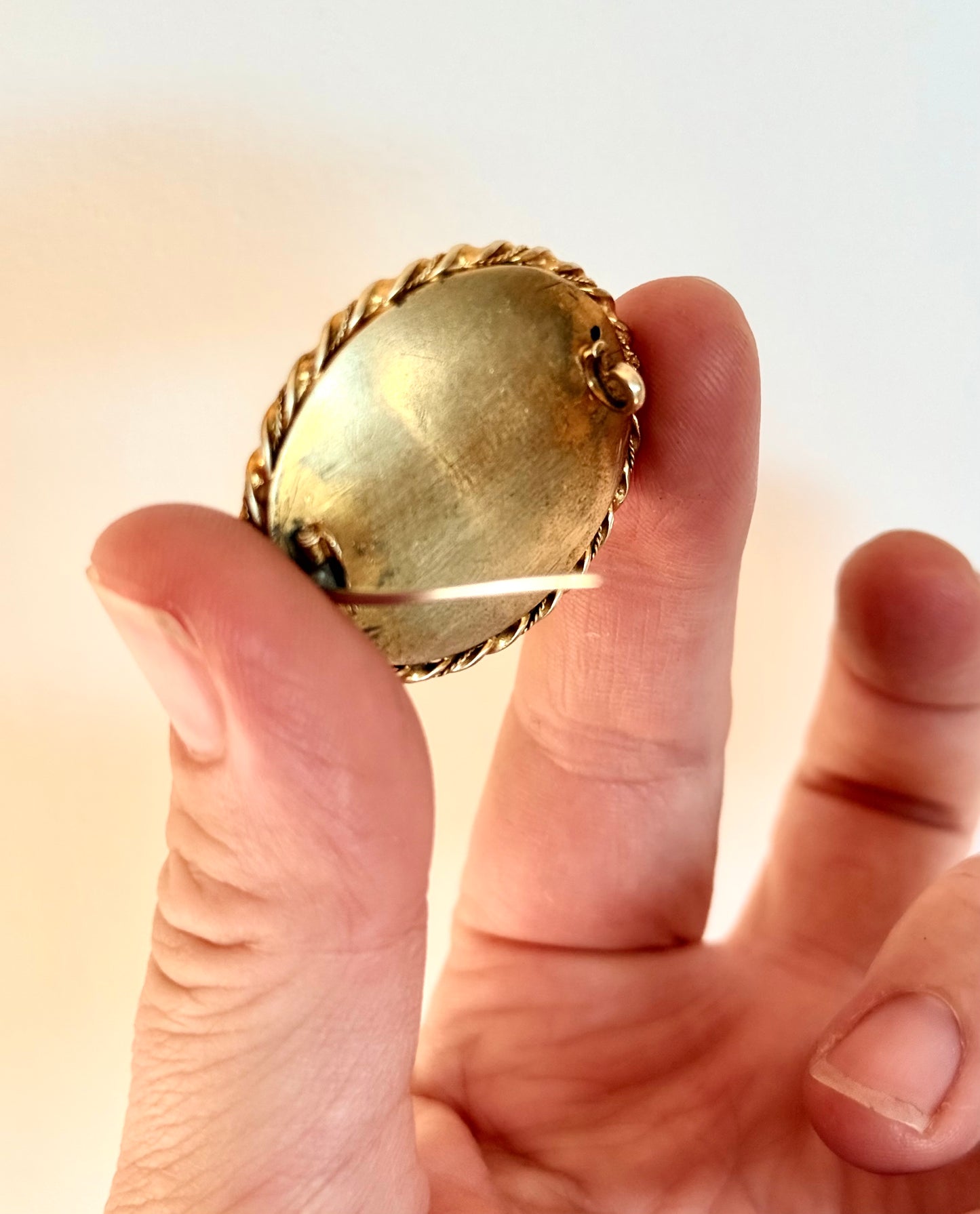 .1800s .1860s 1890s antique Victorian Grand Period fine yellow gold Pinchbeck floral oval target gold sweetheart brooch