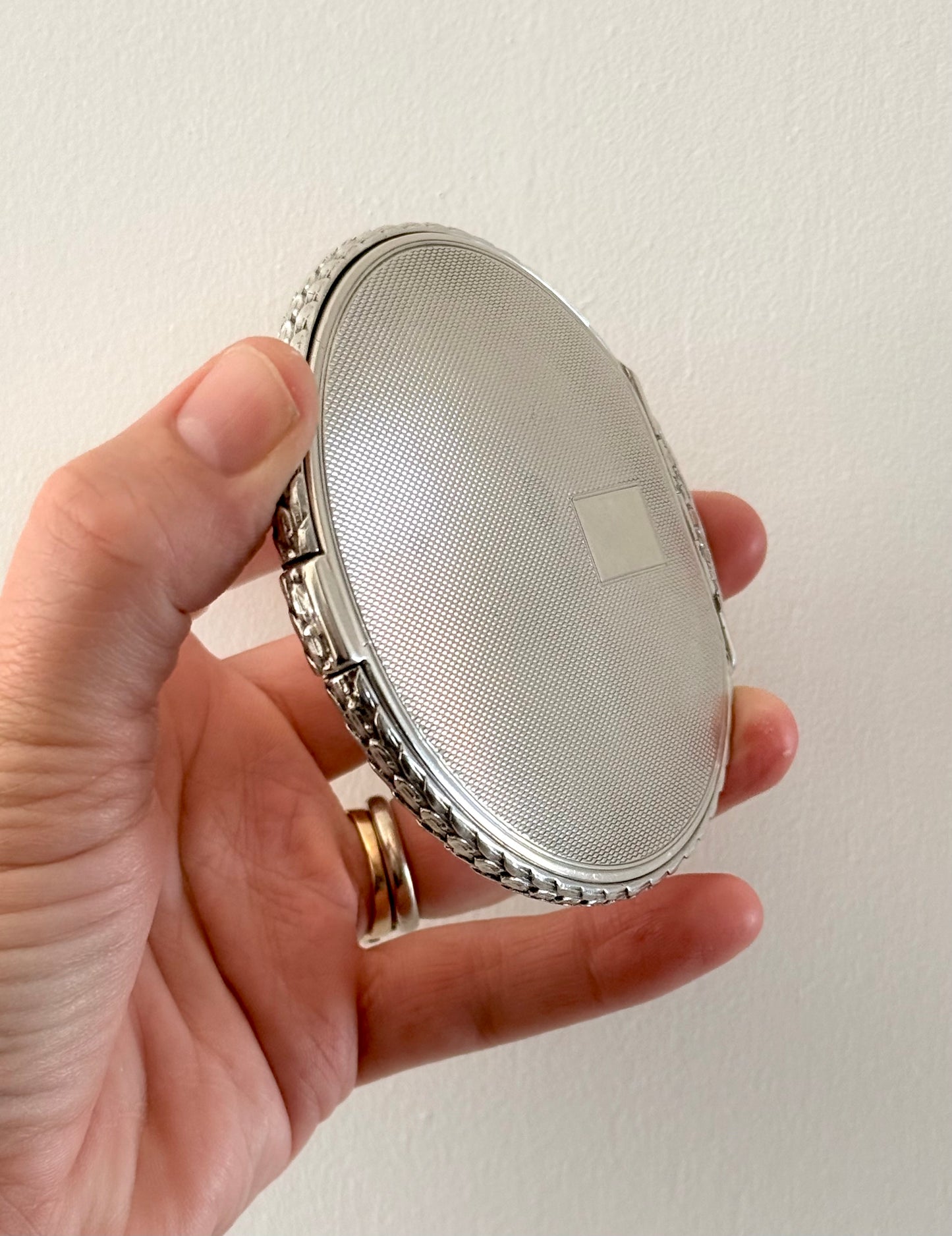 .1949 Solid Silver Art Deco revival exceptional quality hallmark Birmingham solid silver powder vanity compact