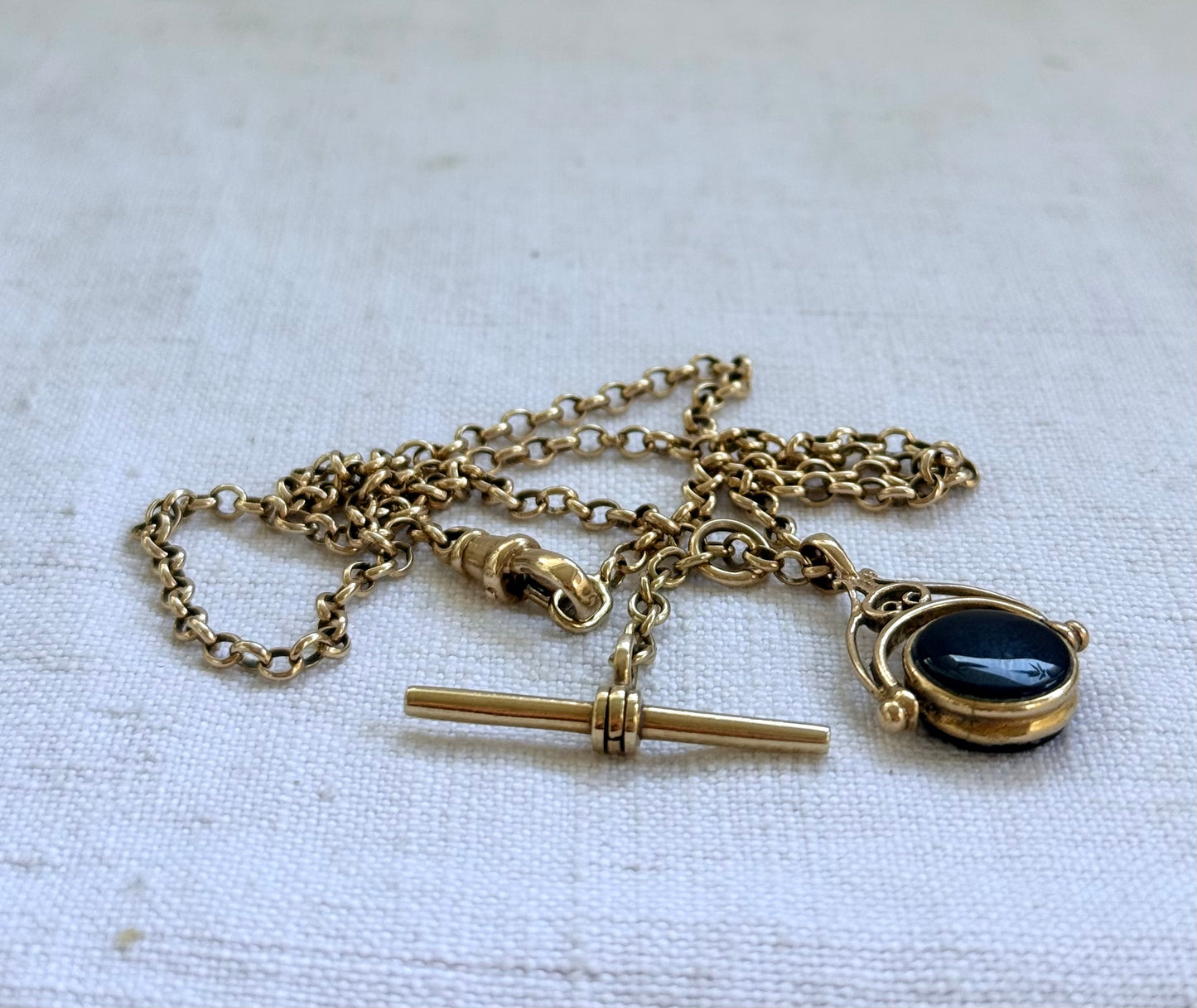 .375 .9ct gold perfect 48cm long yellow gold Rolo Chain T-bar toggle fob chain fob dog clasp chain necklace. This is the perfect yellow gold fob chain