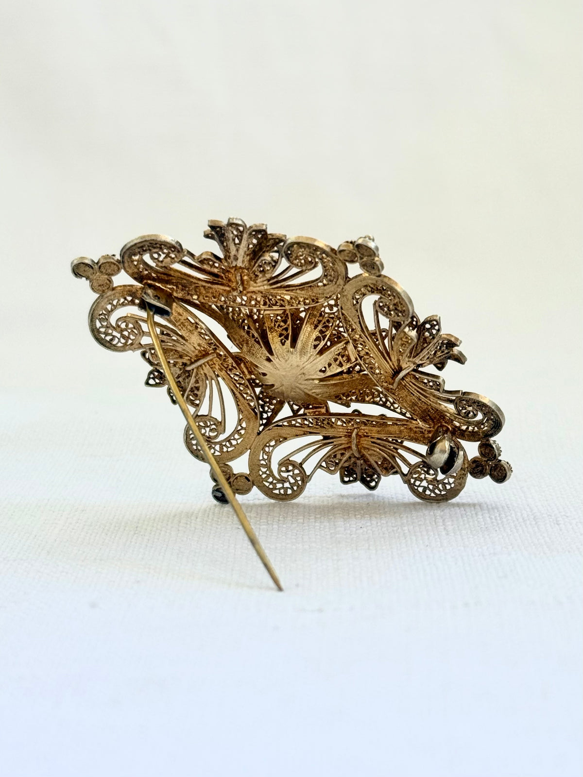 .1900s .1930s Portuguese fine gold tone cannetille floral form intricate filigree silver gold fill dress brooch pin