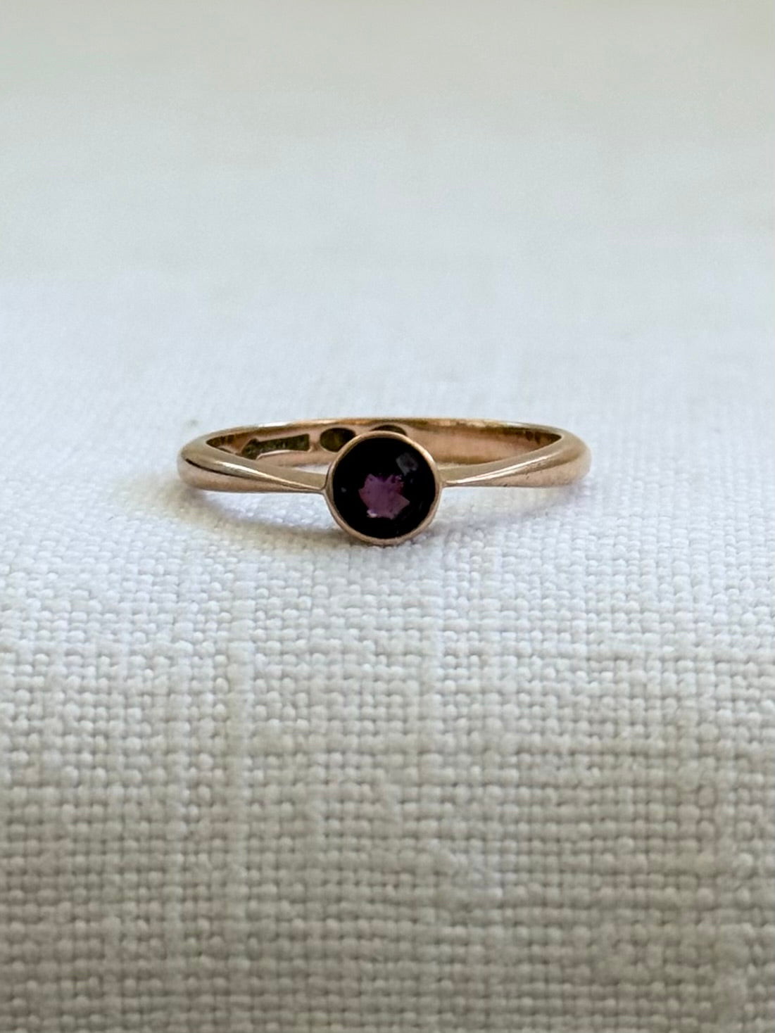 .1926 .375 .9ct Rose Gold Amethyst Art Deco era Antique dress ring