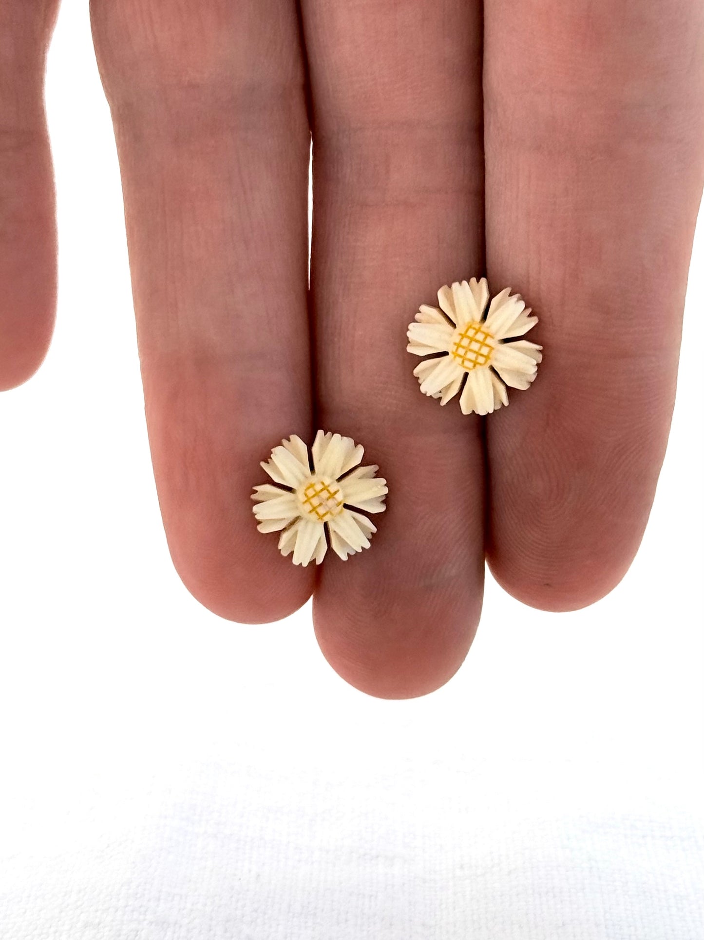 .1940s .1950s .925 daisy flower vintage pre ban Mid Century Modern hand carved Ivory and silver post stud earrings