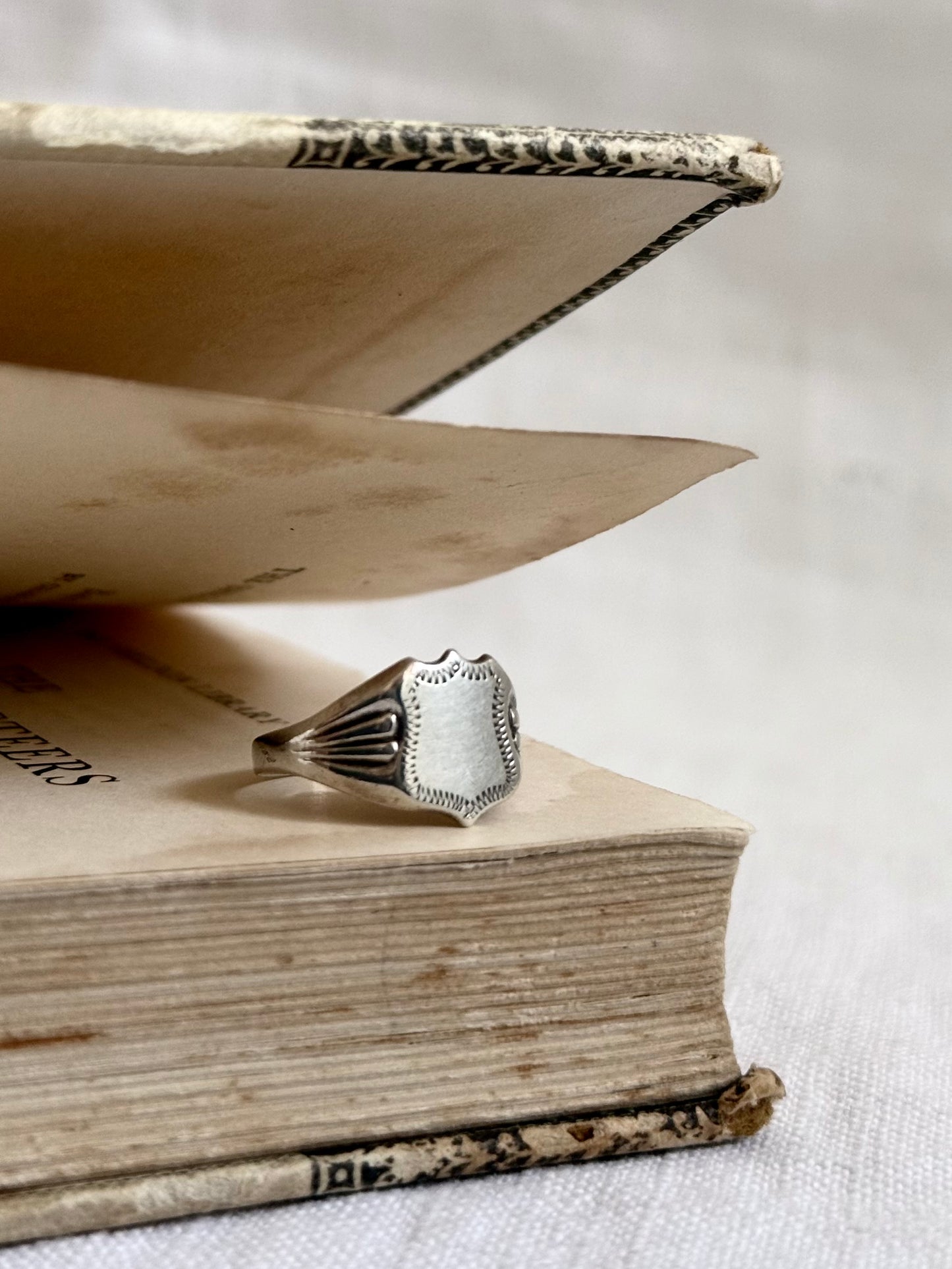 .1970s .925 silver crest signet seal ring