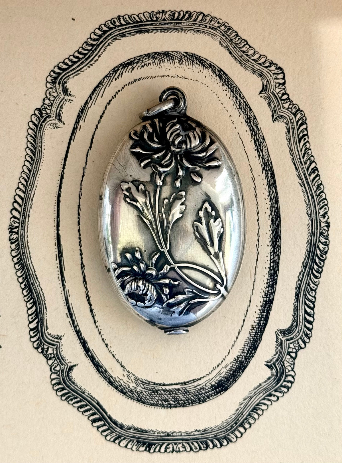 .1890 .1900 Art Nouveau .800 German Jugendstil magnificent Chrysanthemum flower mirror locket pendant
