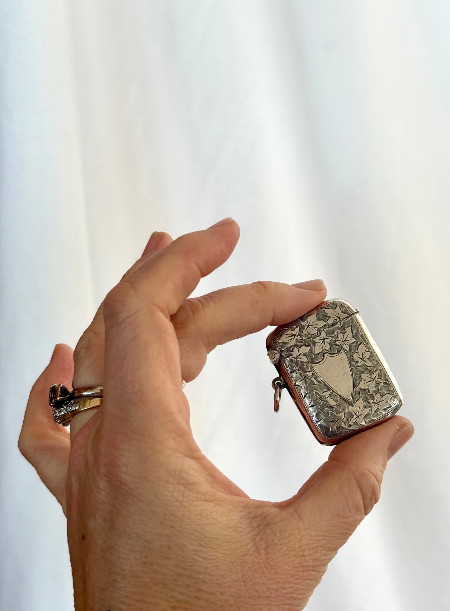 .1901 .925 antique Birmingham silver hallmarked Edwardian ivy leaf sterling silver Vesta Match case Match safe pendant locket