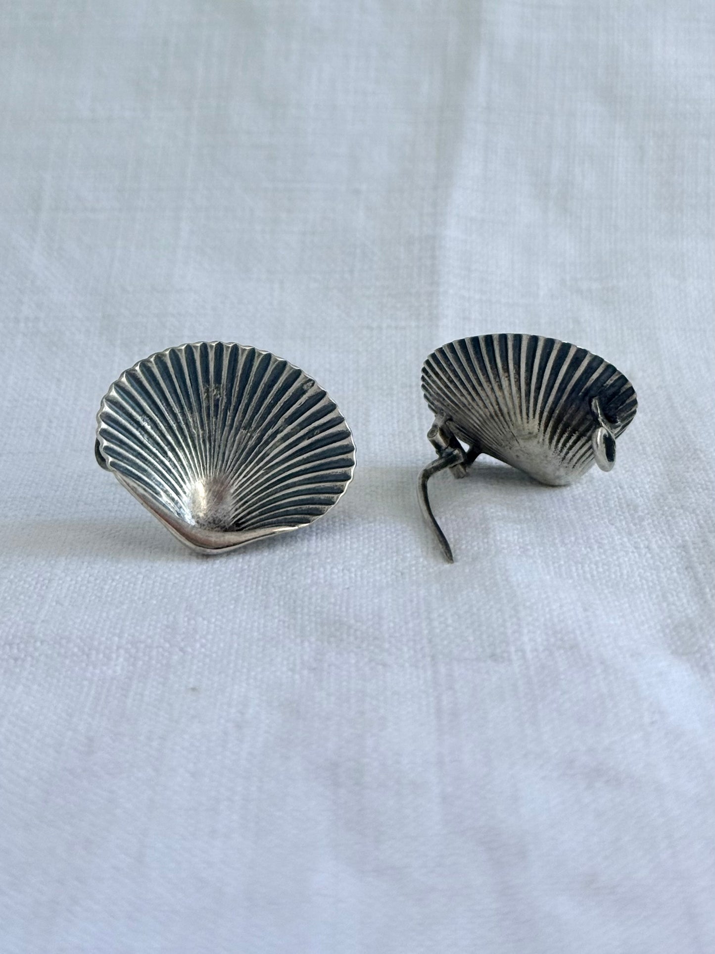 .1920s .1930s .925 vintage Clamp Shell figural brooch