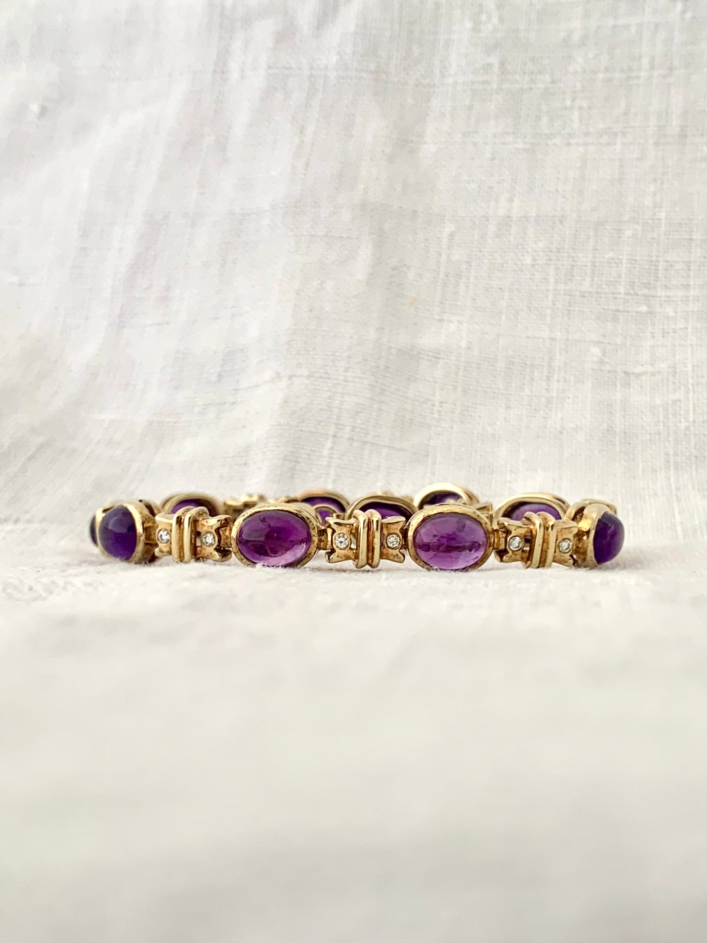 .10 Amethysts 20 Diamonds 9ct studio made gold luxury gemstone accented magnificent estate tennis bracelet.