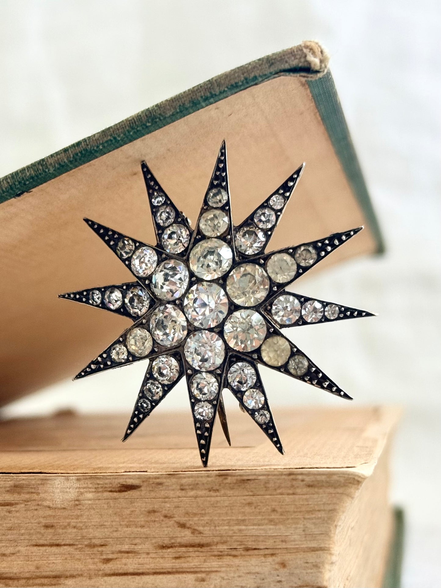 .1880s .1900s antique .900 silver Victorian Edwardian large Celestial starburst star bright hand cut paste gemstone true antique celestial star brooch