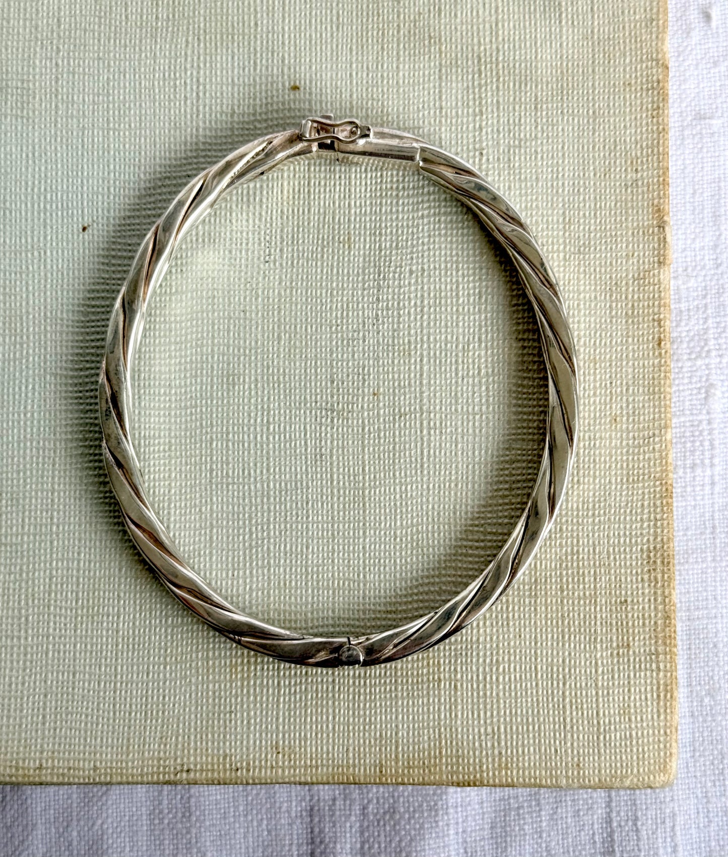 .1960s .1970s .925 solid sterling silver woven rope weave silver textured modernist clasp bangle