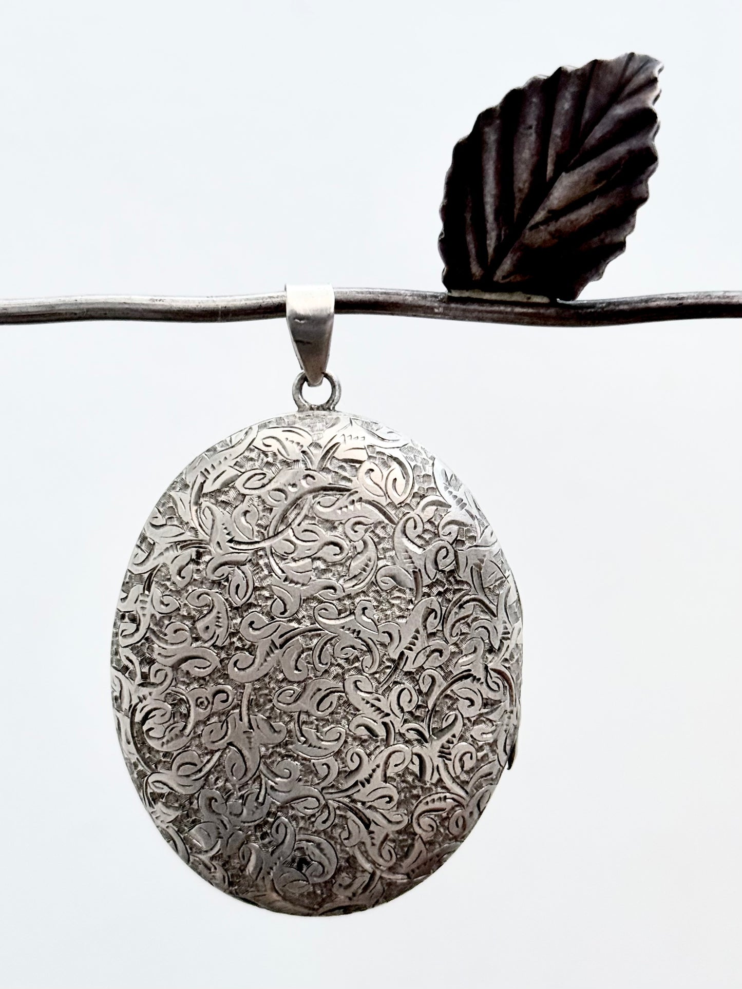 .1880s .1890s .925 large Victorian Aesthetic deep engraved Swallow and floral detailed antique French sterling silver locket